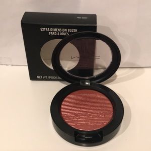 MAC Extra Dimension Blush in Faux Sure